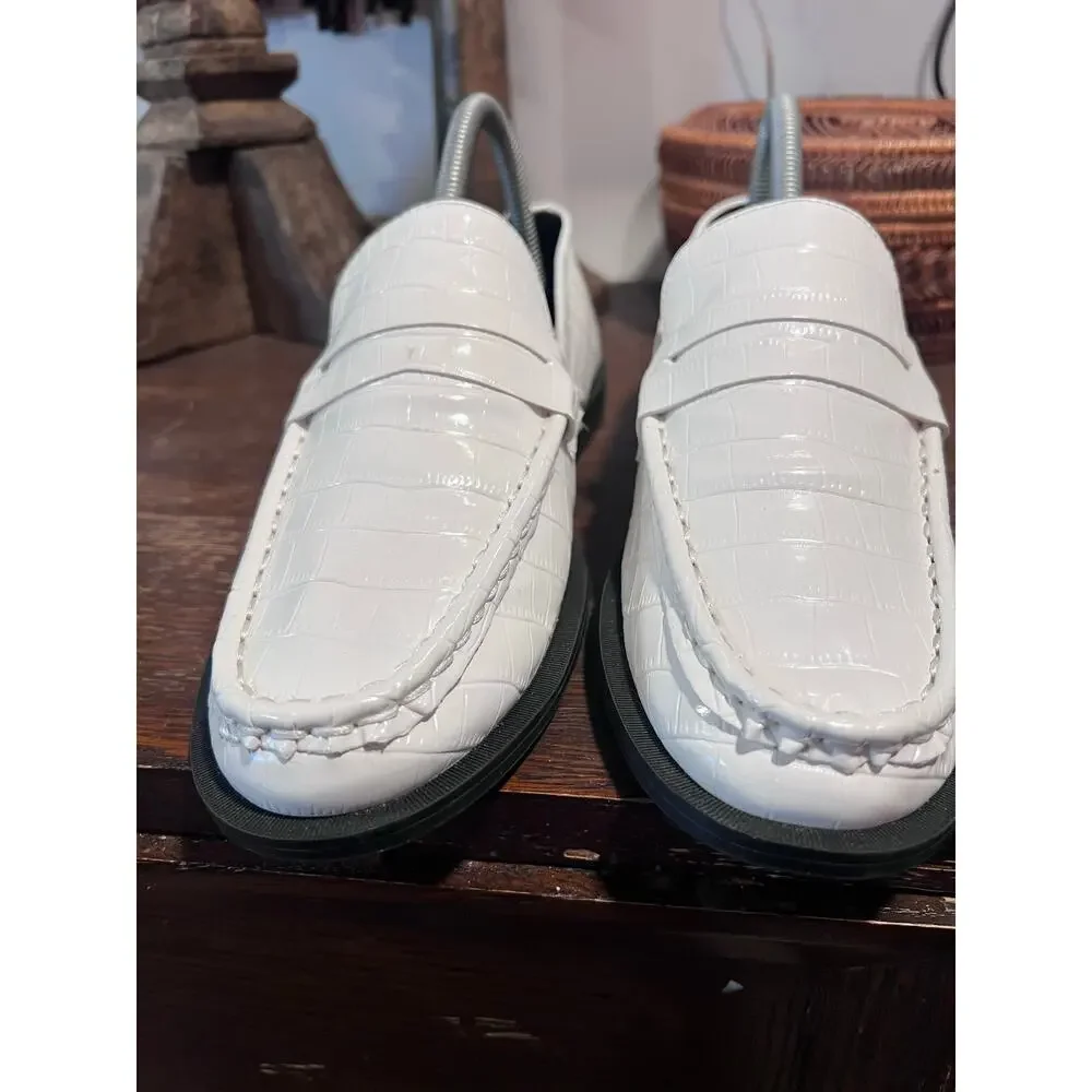 Steve Madden Goodman Preppy White Croc Embossed Penny Loafers - Size 8.5